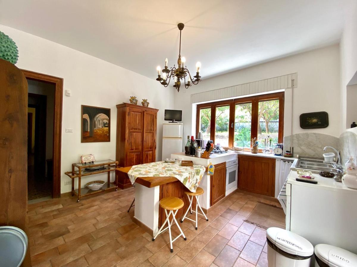 Villa Tana Pacenzia Cefalù Eksteriør billede
