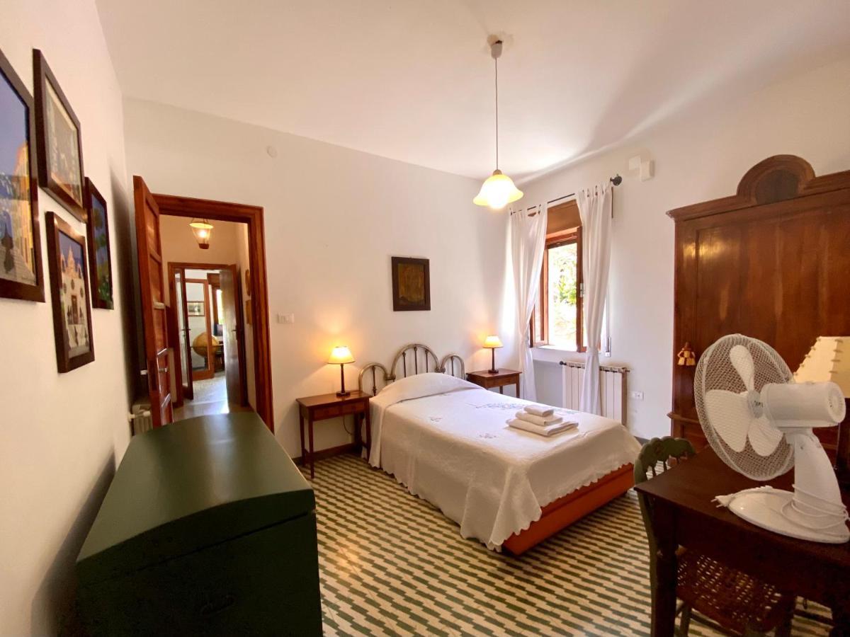 Villa Tana Pacenzia Cefalù Eksteriør billede