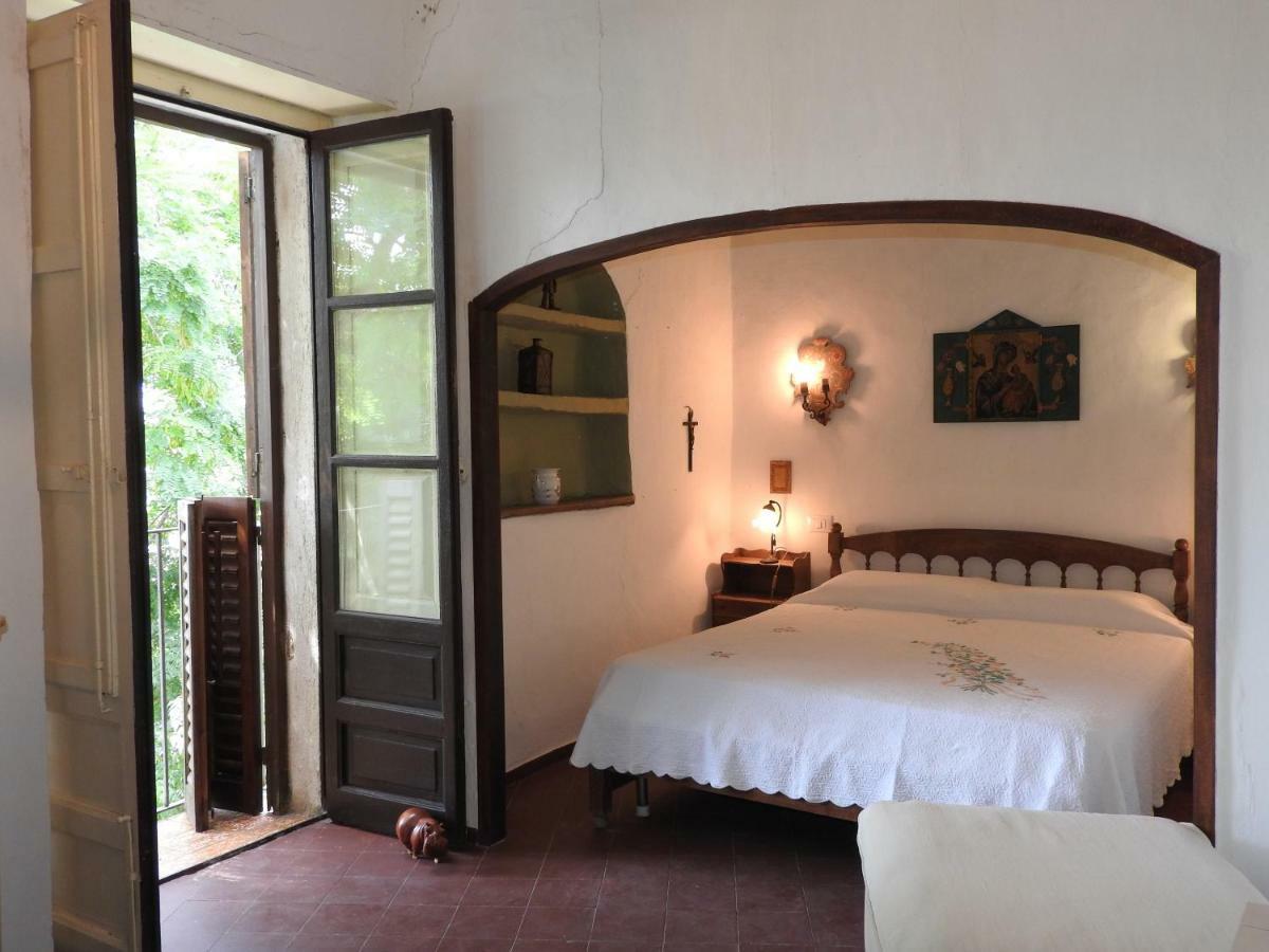 Villa Tana Pacenzia Cefalù Eksteriør billede